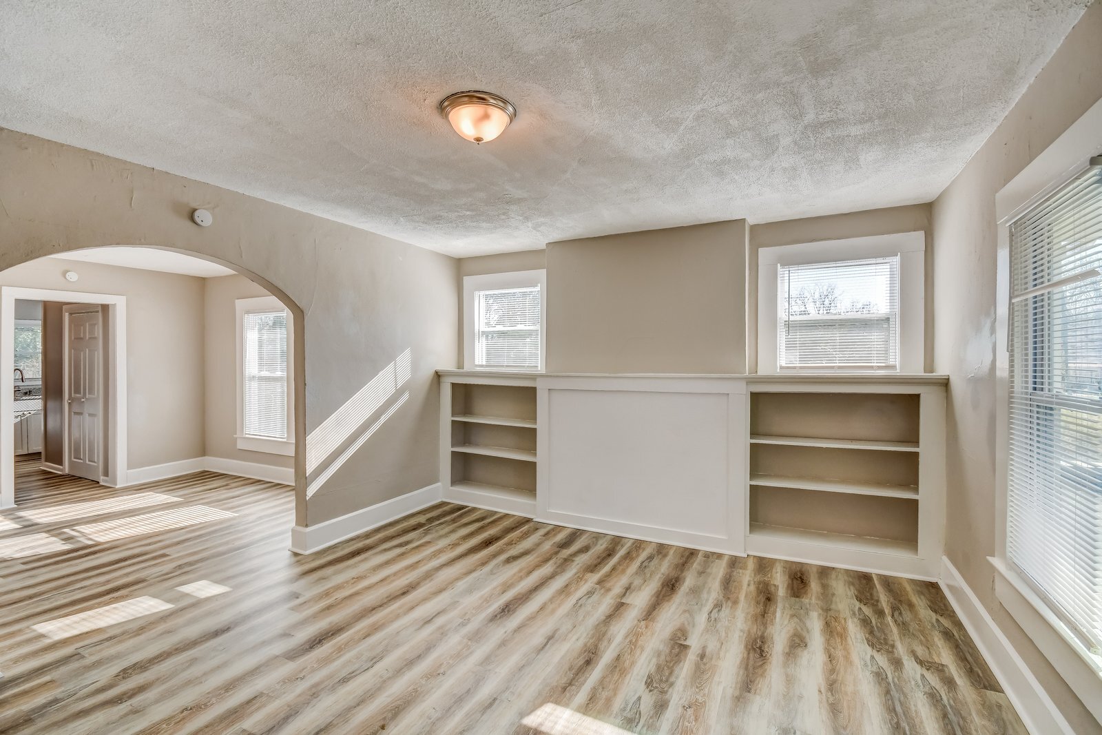 Building Photo - 625 27th St SW