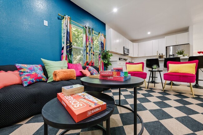 Building Photo - 5624 Eastside Ave