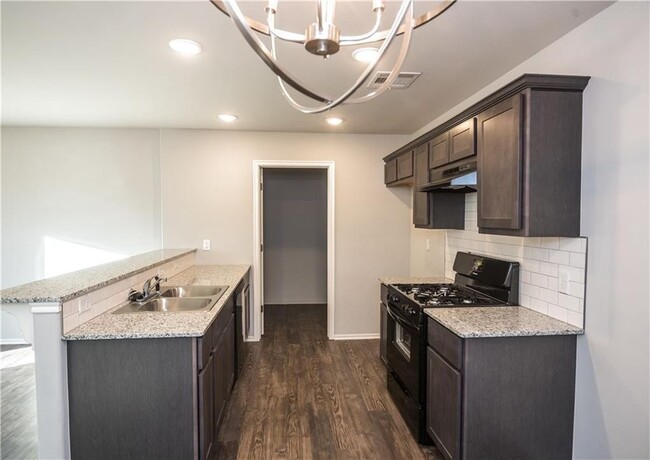 Building Photo - 8818 SW 45th St