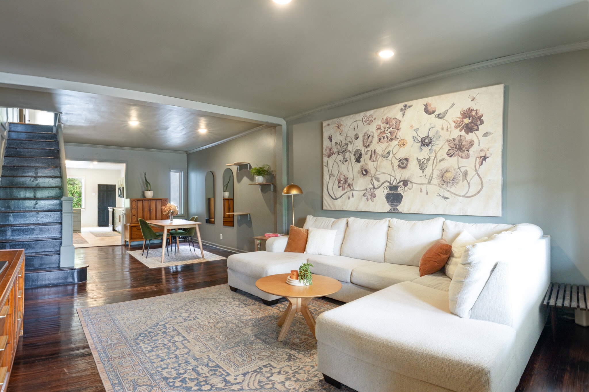 Living Room - 411 W Cuthbert Blvd