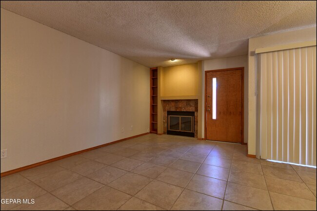 Building Photo - 710 N Resler Dr