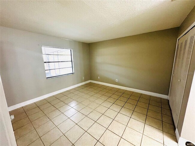 Building Photo - 2305 St Marteen Ct