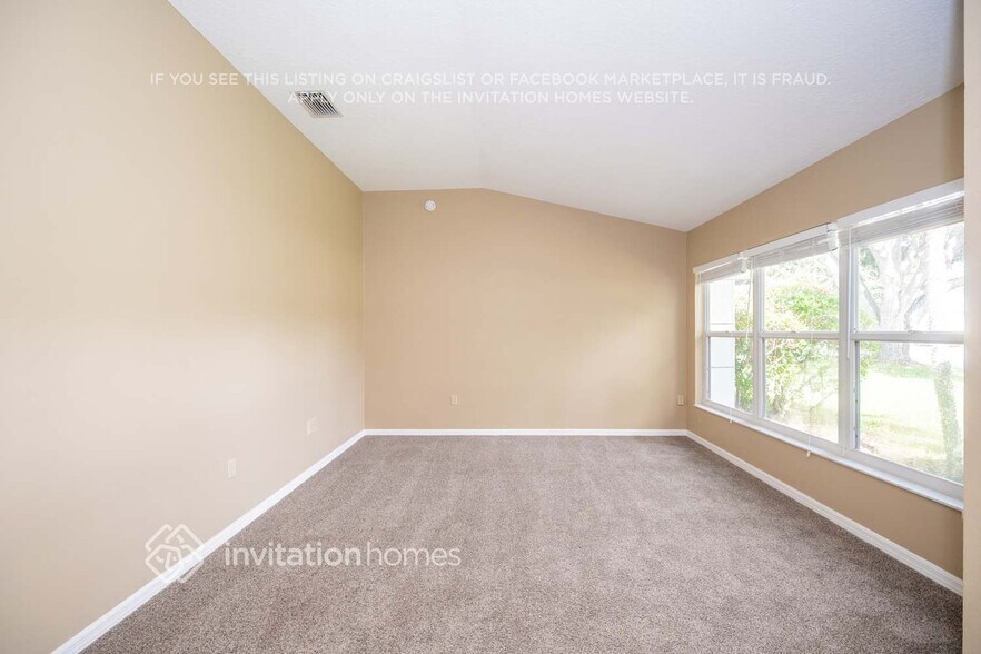 Building Photo - 4300 Ridgemoor Dr N