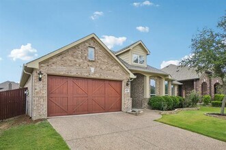 Building Photo - 1616 Downing Dr