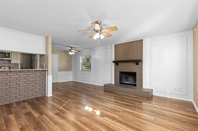 Building Photo - 6925 Calendar Rd