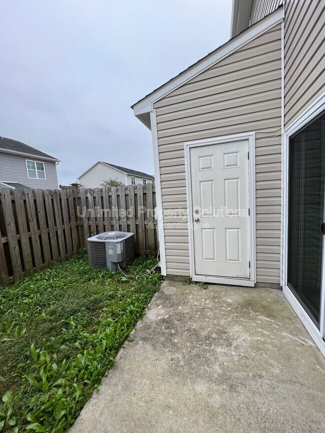 Building Photo - 4643 Andros Ln