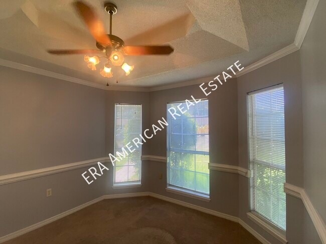 Building Photo - 19 Winfield Way