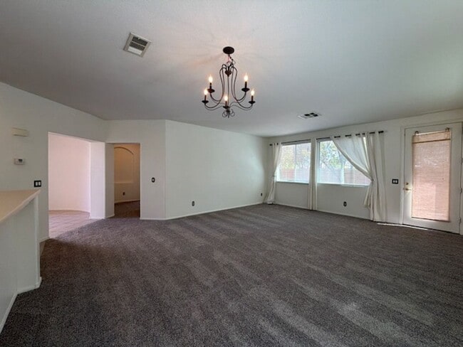Building Photo - One story house in Summerlin with 3 bedrooms