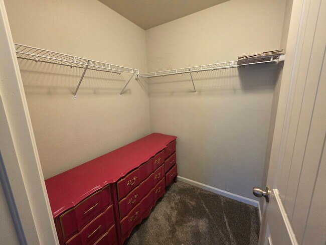 Building Photo - Charming 3 bedroom Townhome