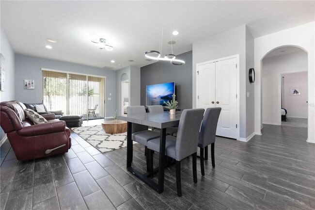 Building Photo - 5151 Ravena Ave E