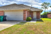 Building Photo - 1726 W Palm Pl