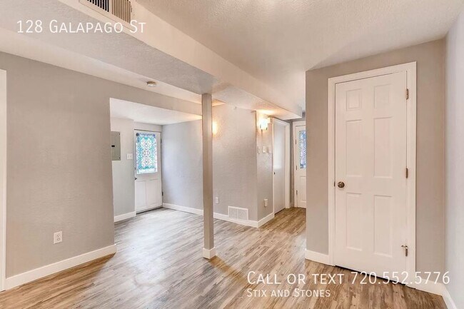 Building Photo - 128 Galapago St