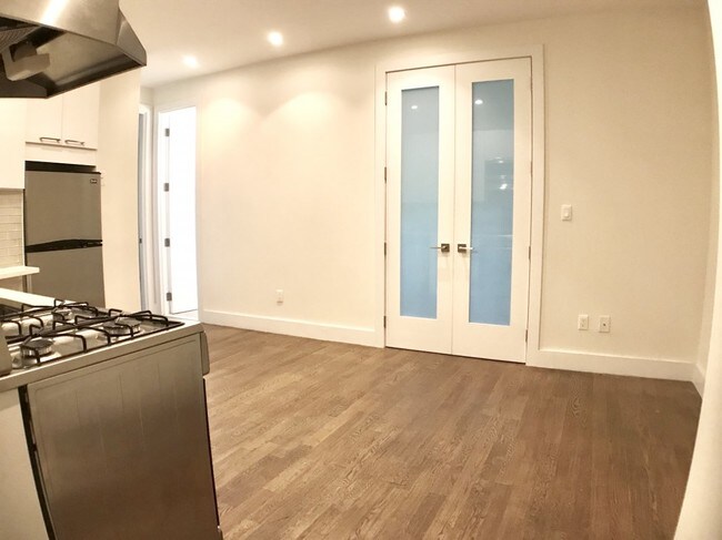 Building Photo - 975 Washington Ave