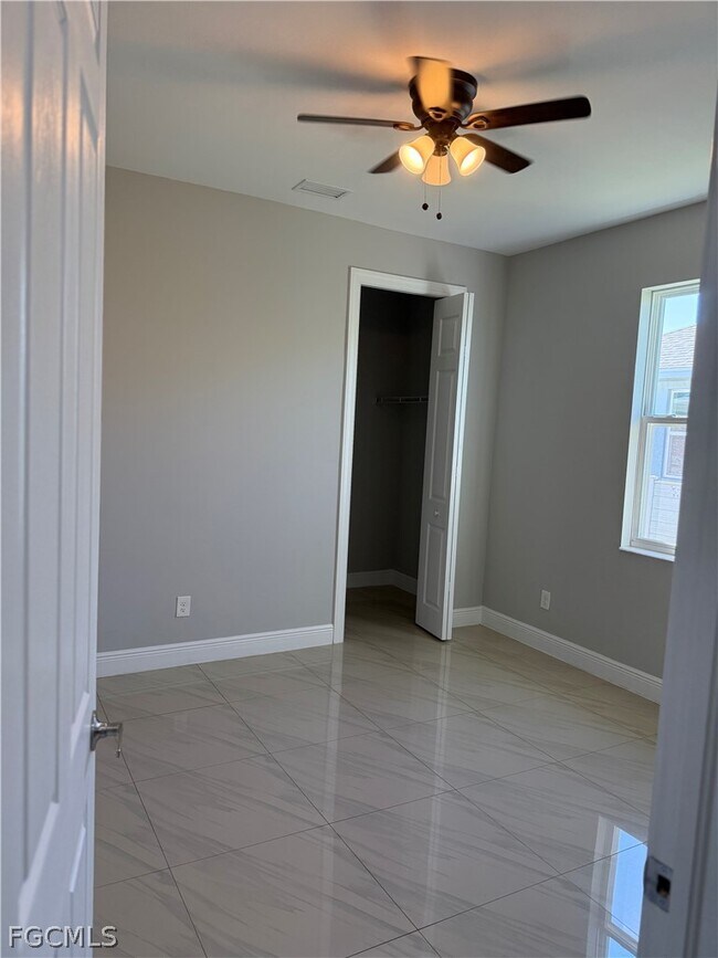 Building Photo - 3013 4th St W