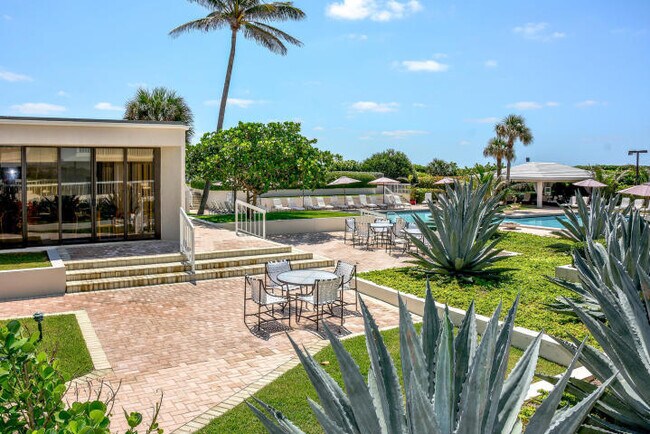 Building Photo - 3250 S Ocean Blvd