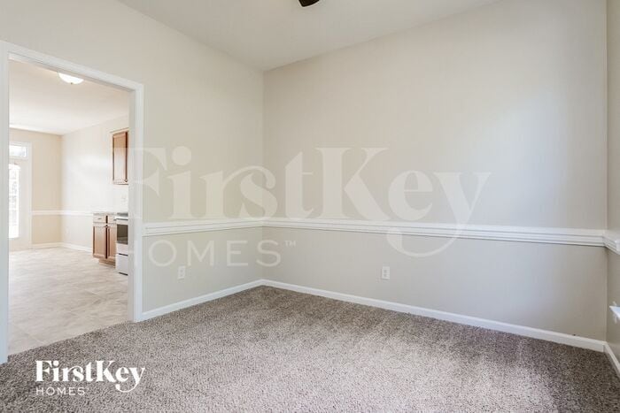 Building Photo - 705 Hawthorn Ridge Dr