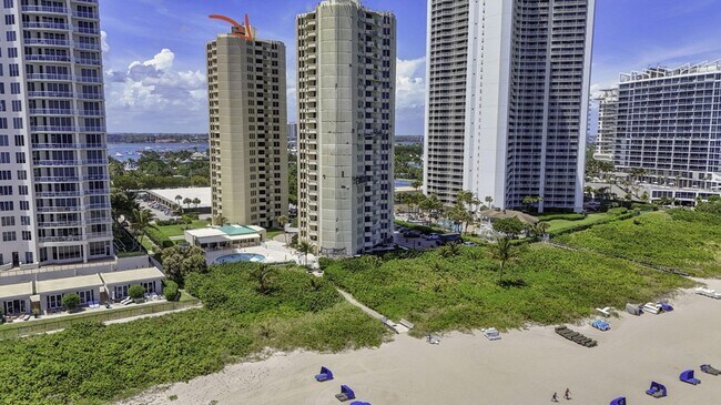 Building Photo - 2800 N Ocean Dr