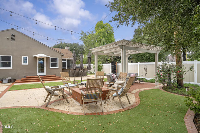 Building Photo - 208 Champion Pl