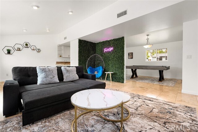 Building Photo - 20300 Oxnard St