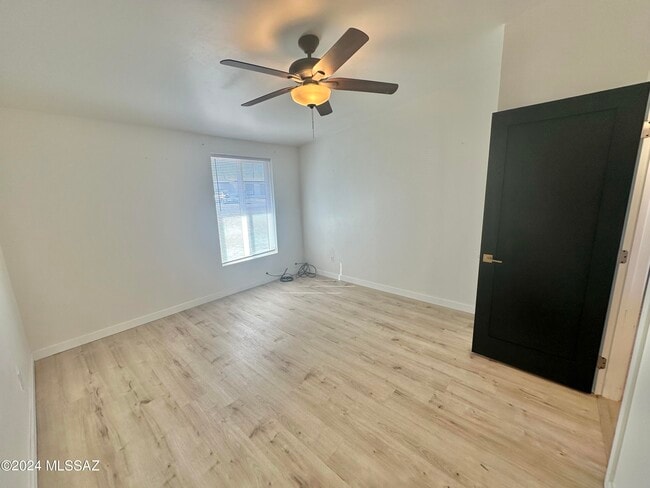 Building Photo - 227 S Ave B