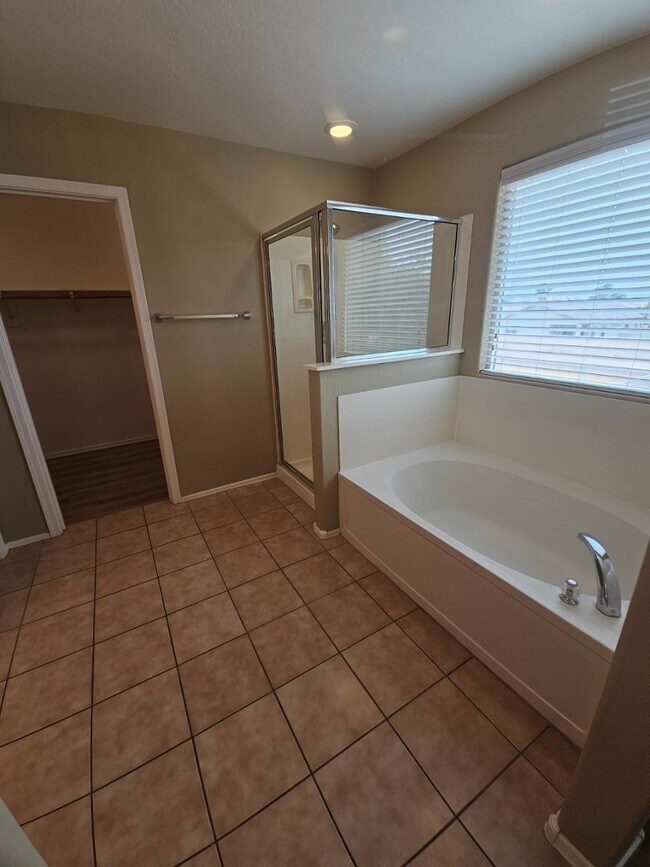 Building Photo - 18426 N Lariat Rd
