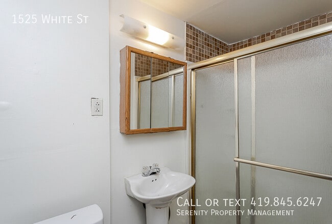 Building Photo - 1525 White St.