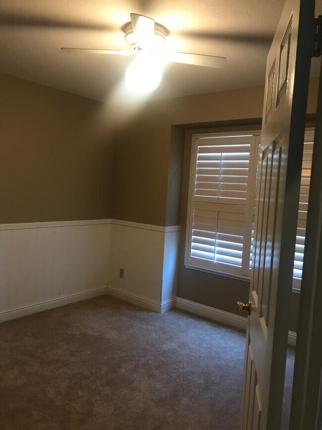 Upstairs bedroom 2 - 1381 Alex Cir