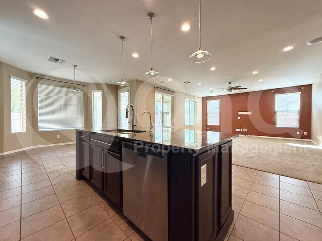 Building Photo - 4051 E Mesquite St