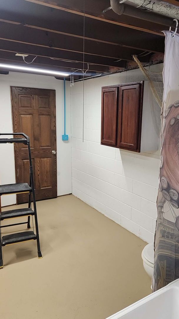 Building Photo - Click the “Apply Now” button or email wapmrentals@gmail.com for a prompt response.