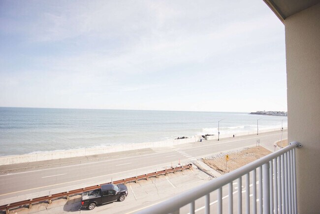 Building Photo - 703 Ocean Blvd