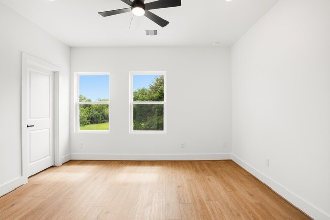 Building Photo - 7841 Sunnyhill St