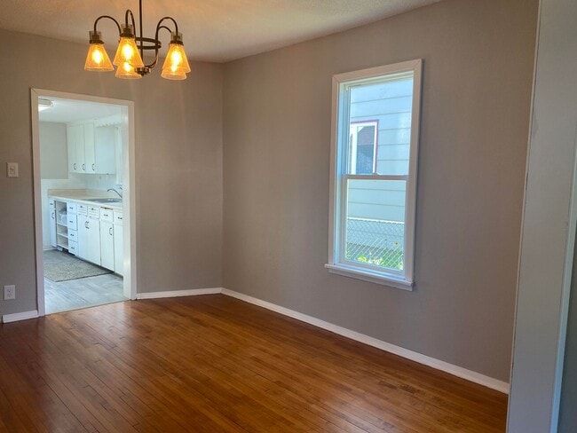 Building Photo - Stylishly Renovated Charming Home on 215 7...