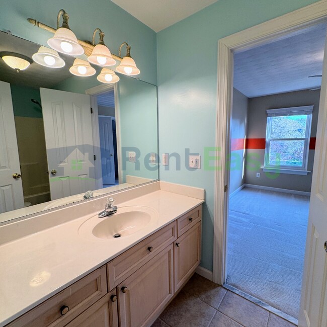 Building Photo - 1325 Meggett Dr