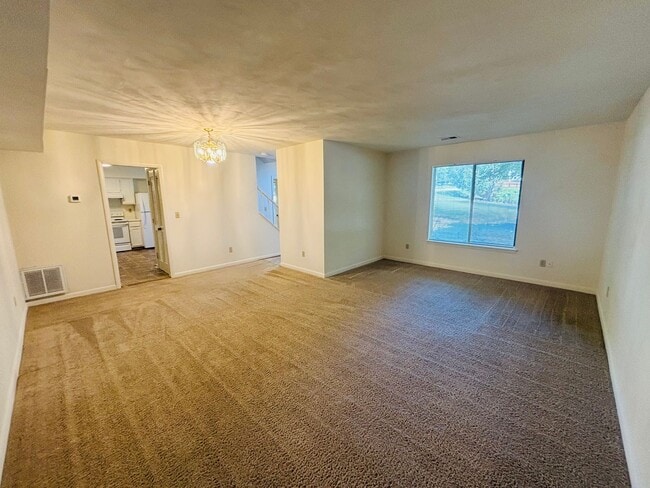 Building Photo - 1716 Donlee Dr