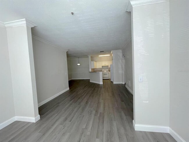 Building Photo - 3349 S Kirkman Rd