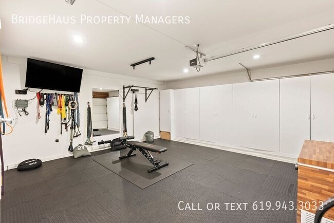 Building Photo - 3214 Mira Mesa Ave