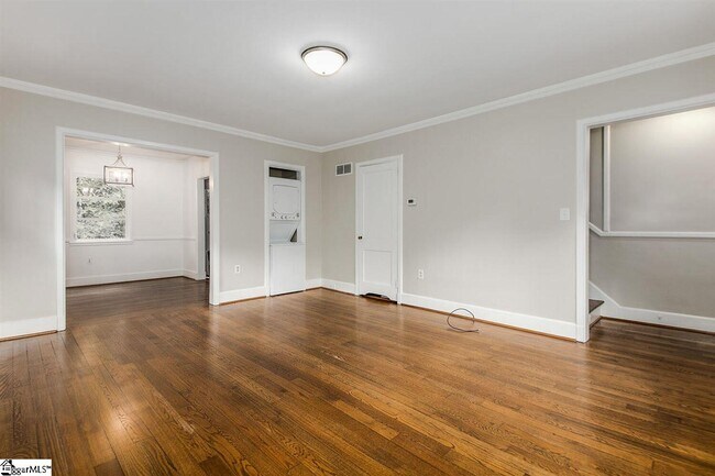 Building Photo - 600 University Ridge