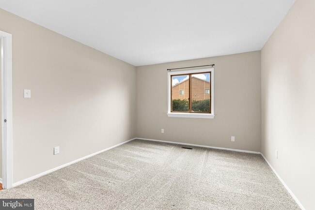 Building Photo - 705 Woodhollow Dr