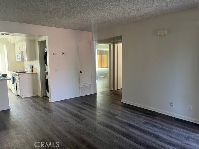 Building Photo - 44220 San Pablo Ave