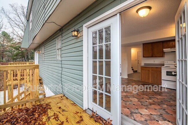 Building Photo - 1722 6th Pl Cir NW