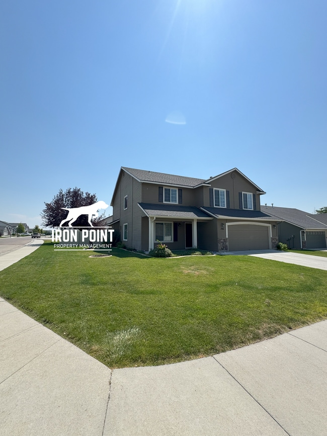 Primary Photo - 5bed/3bath home w/community pool, fenced y...