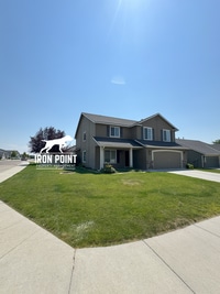Building Photo - 5bed/3bath home w/community pool, fenced y...
