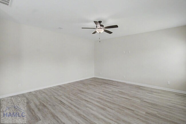 Building Photo - 319 Herty Ln