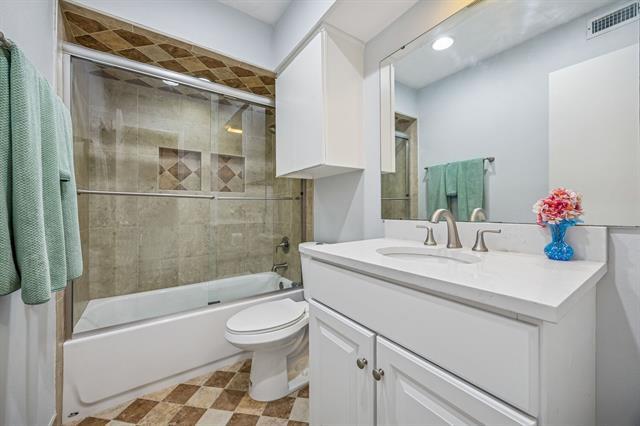 Building Photo - 10019 Regal Park Ln