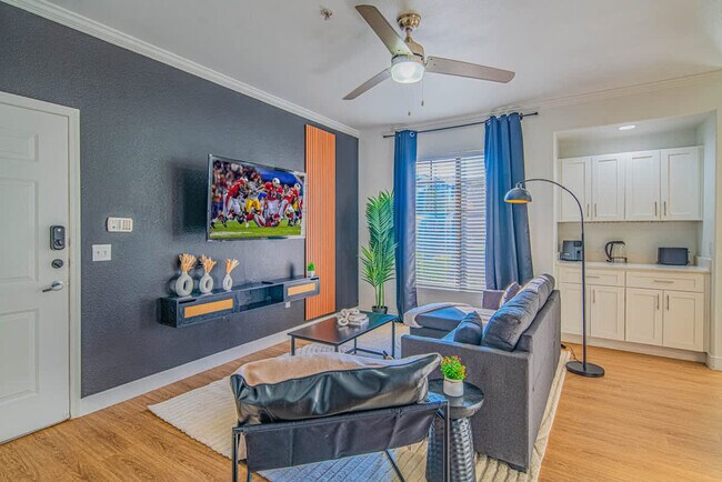 Building Photo - 7455 N 95th Ave