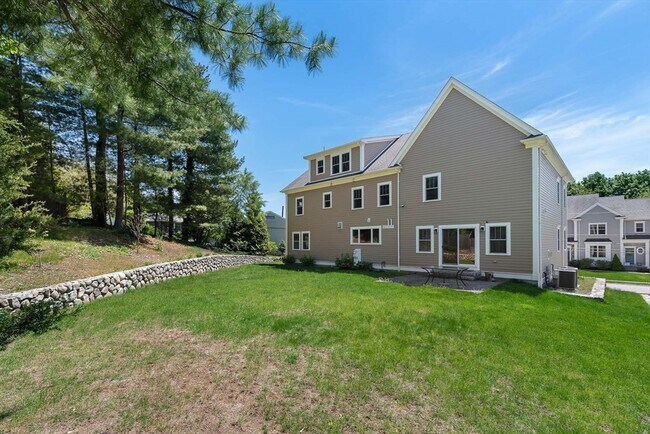 Building Photo - 24 Dogwood Ln