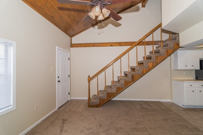 Building Photo - 2519 Forest Home Rd