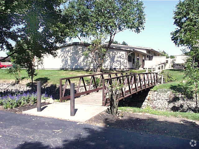 Primary Photo - Meadowood