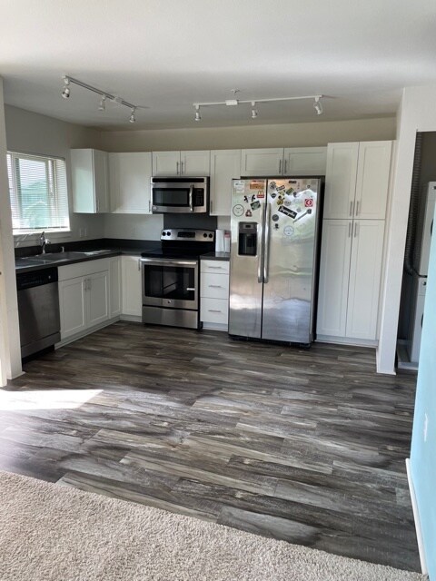 Building Photo - 801 Kakala St