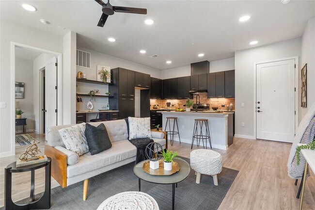 Building Photo - 4510 Terry-O Ln